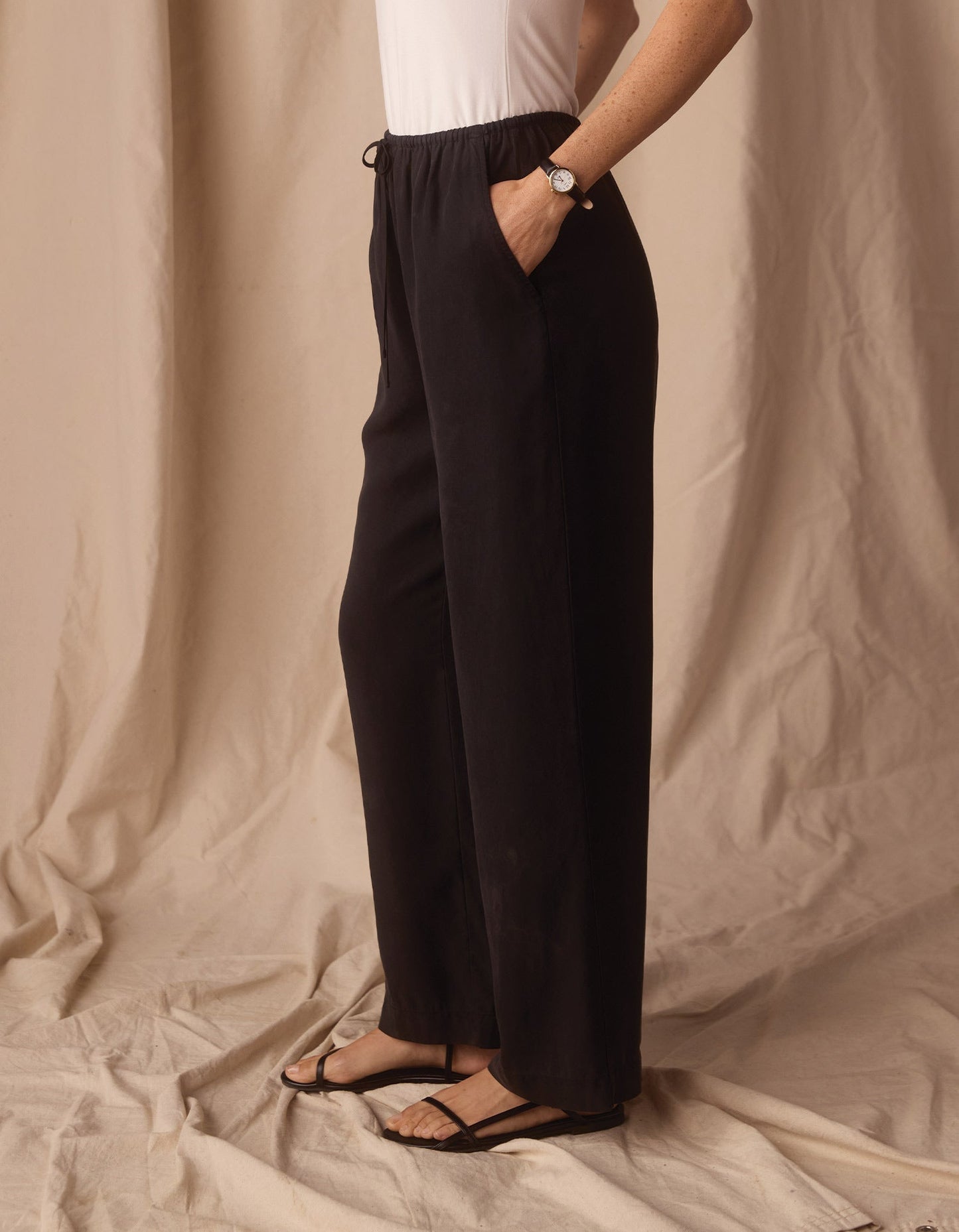 Sueded Costa Drawcord Pant in Black