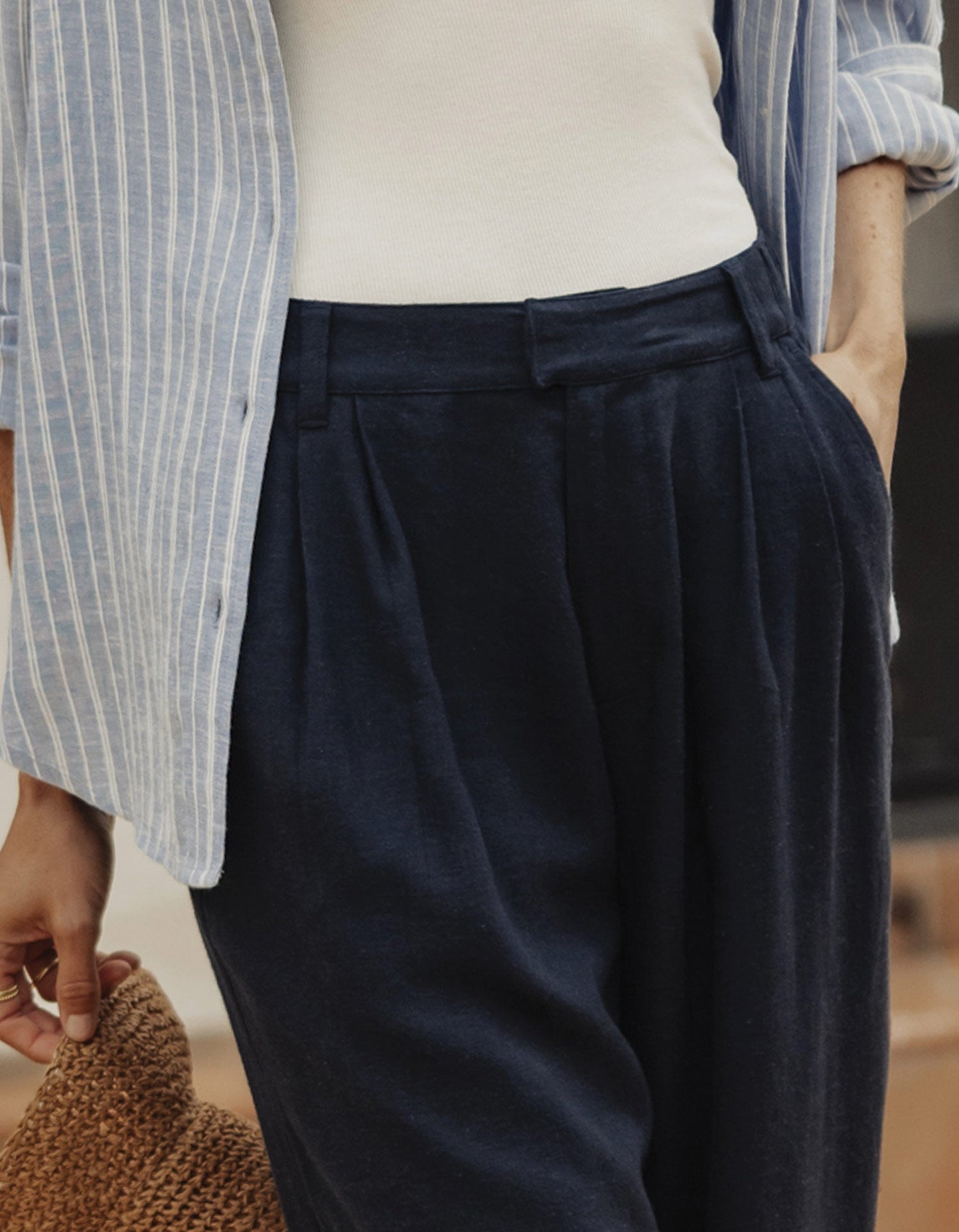 Leukos Linen-Blend Trouser in Navy