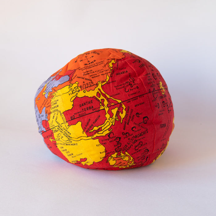 Hugg A Planet Mars ( PRE-ORDER)