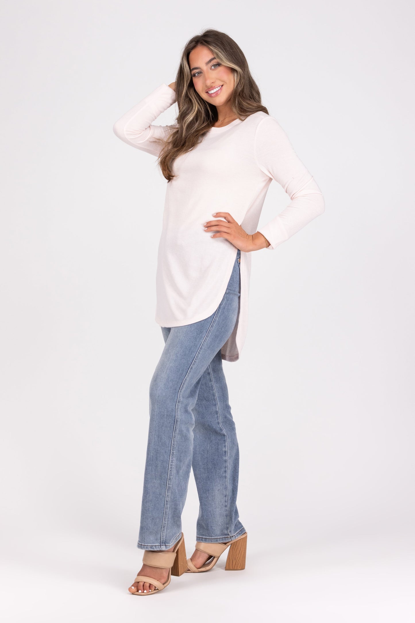 No Frills Women's Classic Curve Hem Long Sleeve Top