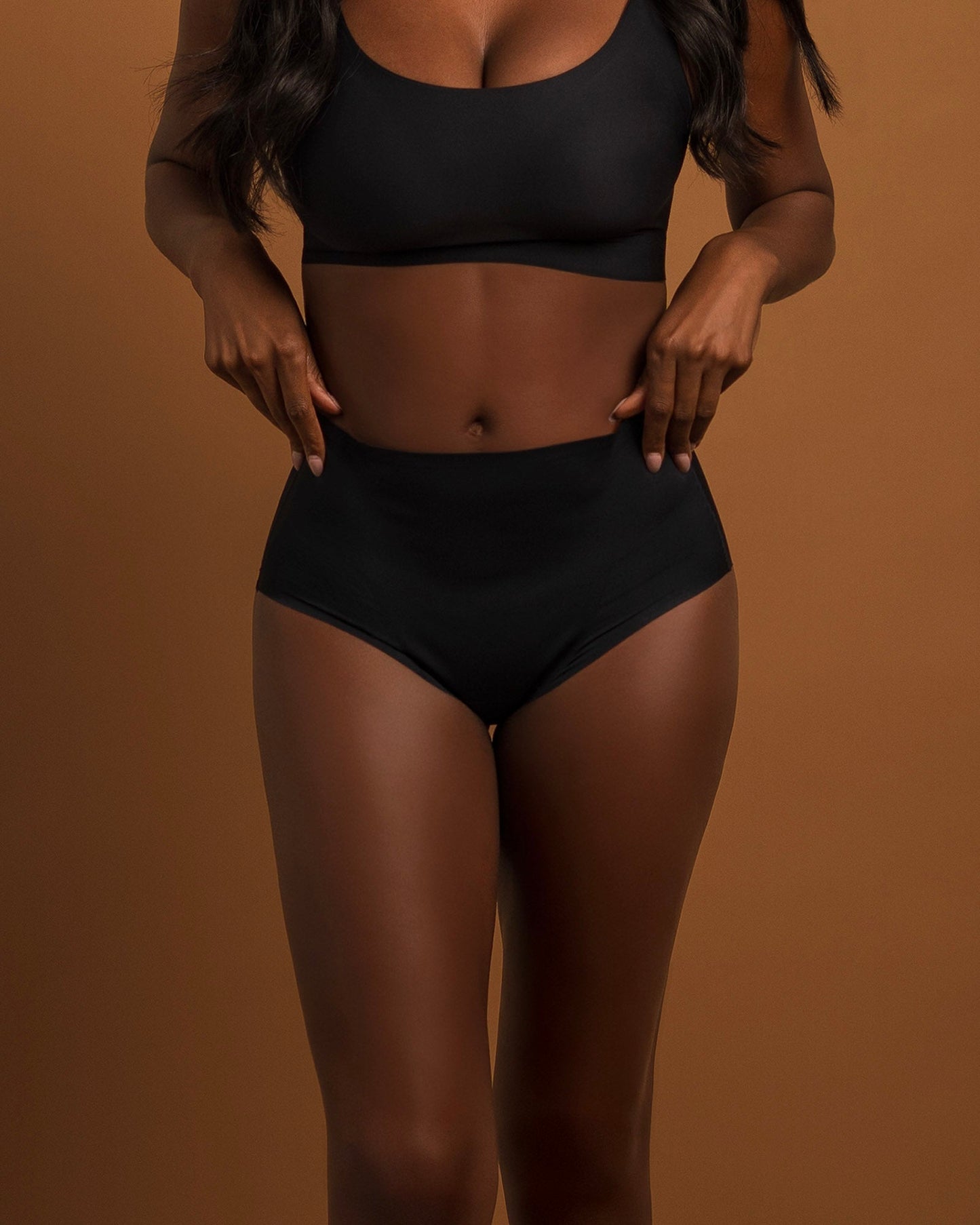 LAYER ZERO SEAMLESS COMFORT NYLON SHAPING BRIEF