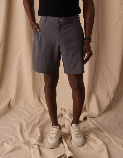 Everyday Hybrid Short in Steel