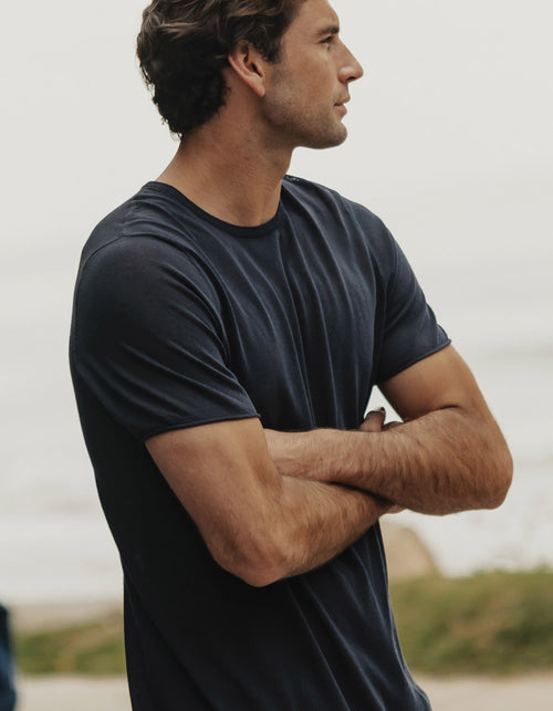 Summer Linen-Blend Knit Tee in Navy