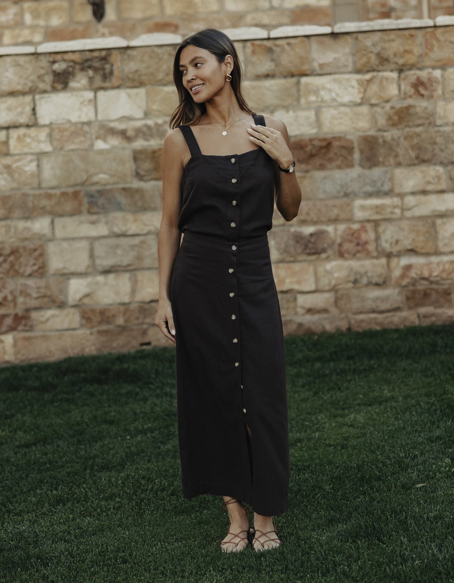Leukos Linen-Blend Button Front Skirt in Umber