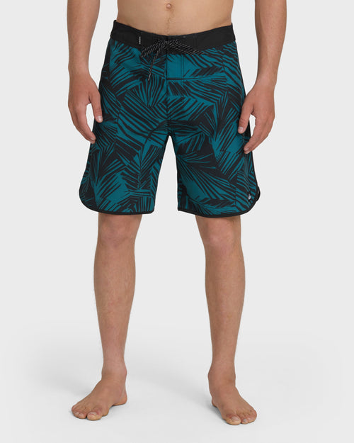 Aruba Palm Scallop 19" Boardshorts - Black