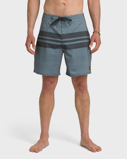 Surfsilk Street Trunk 18" Boardshorts - Black
