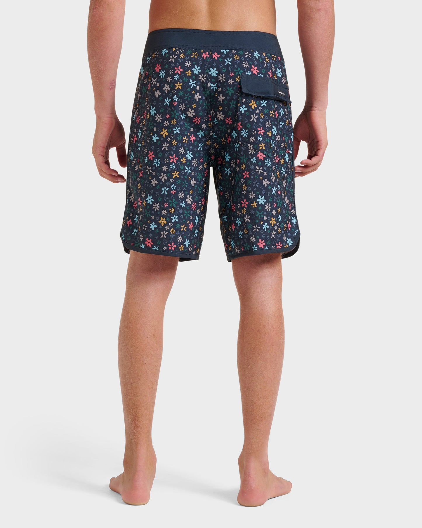 Surfsilk Scallop Ditsy 19" Boardshorts - Black