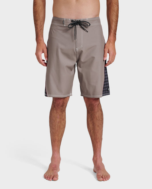 Mercury 99 21" Boardshorts - Elmwood