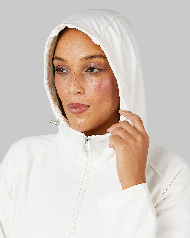 WOMEN’S SOFTSHELL HOODED JACKET