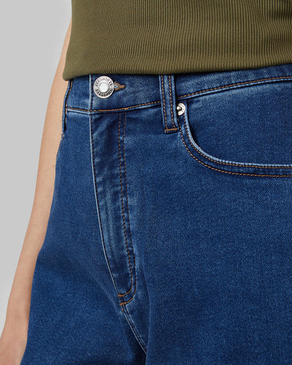 WOMEN'S STRETCH COMFORT JEAN 5-INCH SHORT