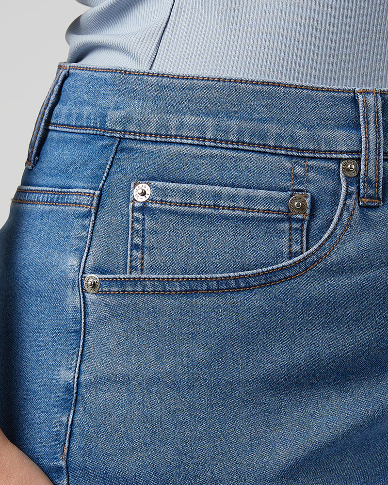 WOMEN'S STRETCH COMFORT JEAN 5-INCH SHORT