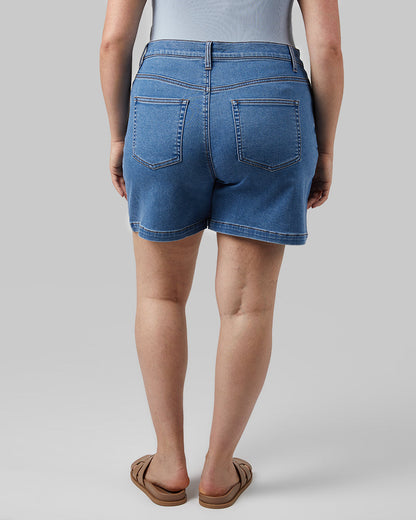 WOMEN'S STRETCH COMFORT JEAN 5-INCH SHORT