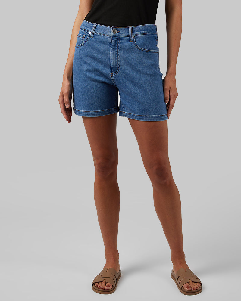 WOMEN'S STRETCH COMFORT JEAN 5-INCH SHORT