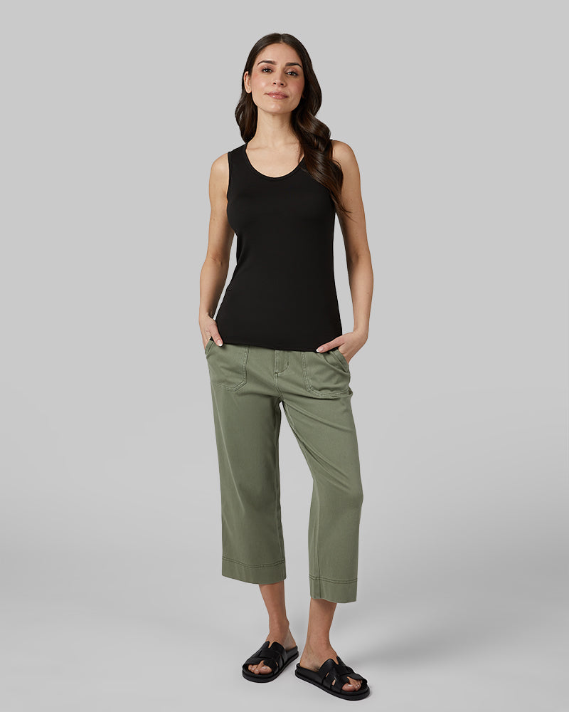 WOMEN'S MINI KNIT TWILL CAPRI