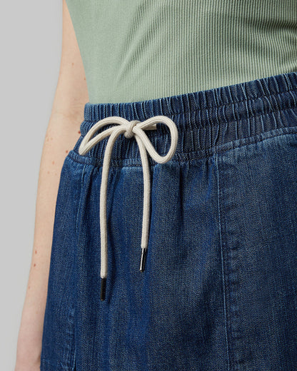 WOMEN'S FEATHERWEIGHT DENIM SKORT