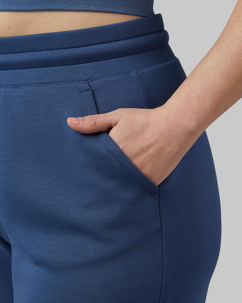 WOMEN'S STUDIO TECH CAPRI