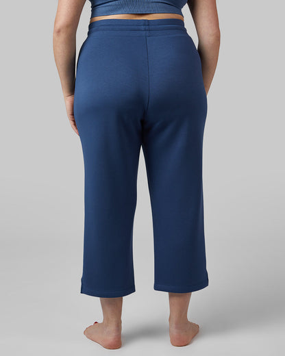 WOMEN'S STUDIO TECH CAPRI