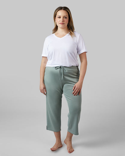 WOMEN'S STUDIO TECH CAPRI