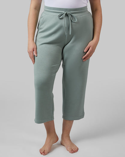 WOMEN'S STUDIO TECH CAPRI