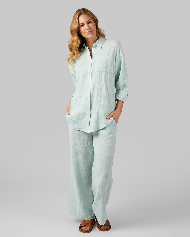 WOMEN'S SOFT GAUZE OVERSIZED LONG SLEEVE BUTTON-UP