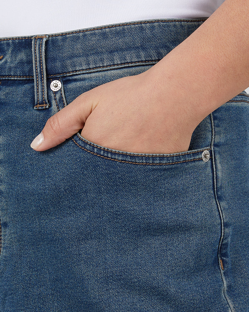 WOMEN'S STRETCH COMFORT RELAXED "SWEATPANT" JEAN