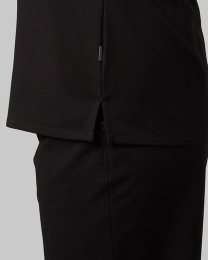 WOMEN'S CHEST POCKET V-NECK SCRUB TOP