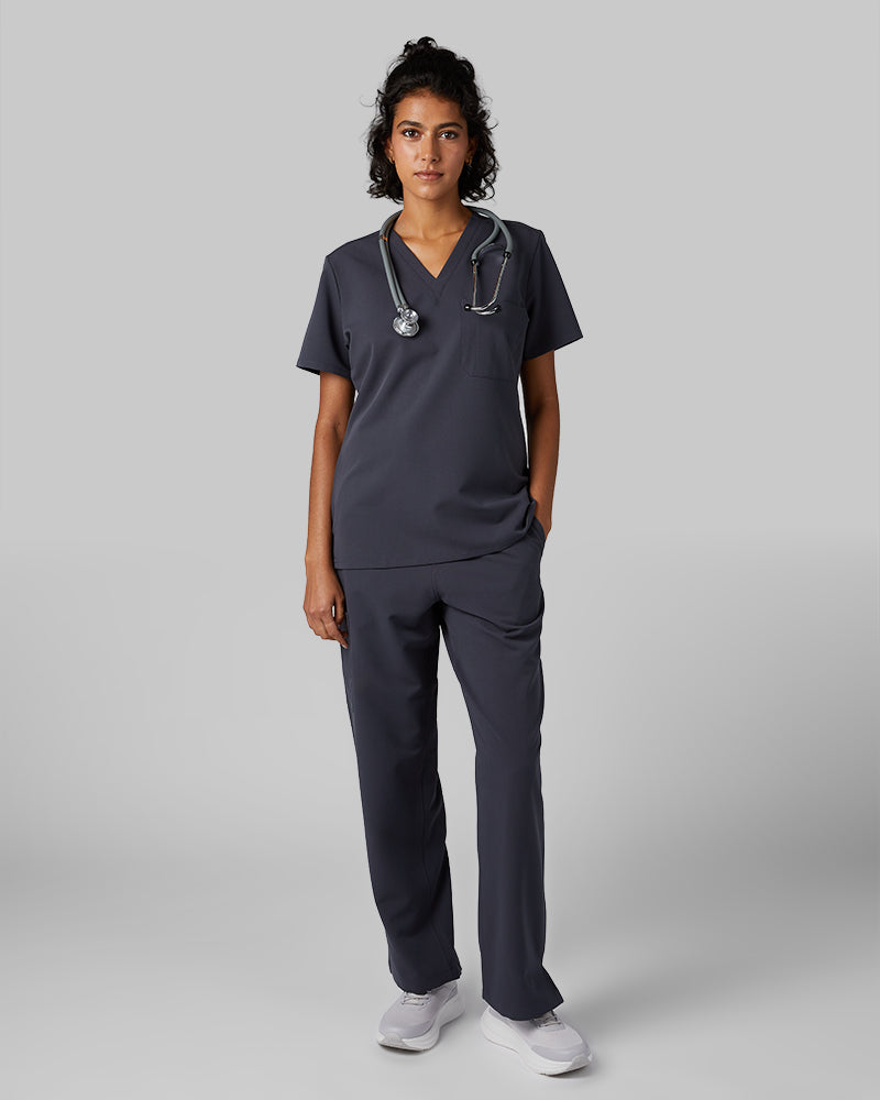 WOMEN'S CHEST POCKET V-NECK SCRUB TOP