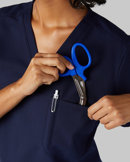 WOMEN'S CHEST POCKET V-NECK SCRUB TOP