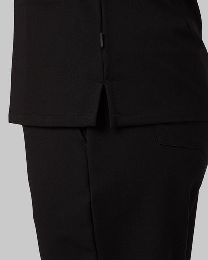 WOMEN'S 2-POCKET V-NECK SCRUB TOP