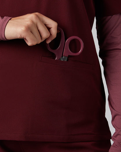 WOMEN'S 2-POCKET V-NECK SCRUB TOP