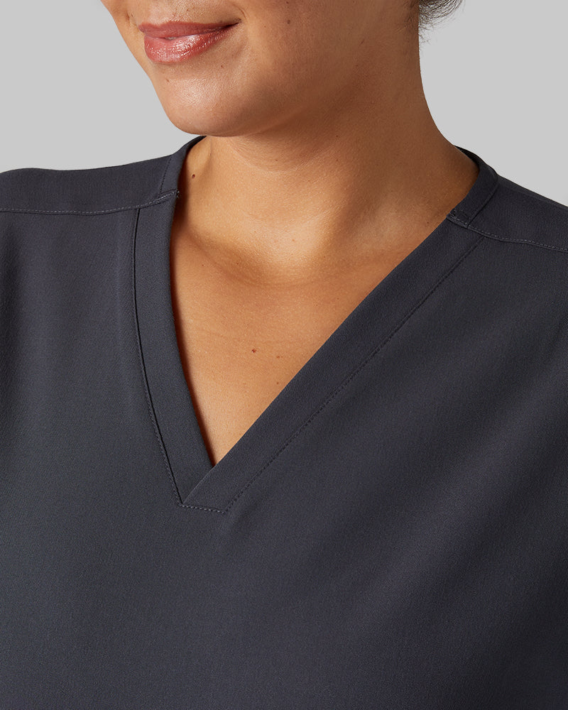 WOMEN'S 2-POCKET V-NECK SCRUB TOP