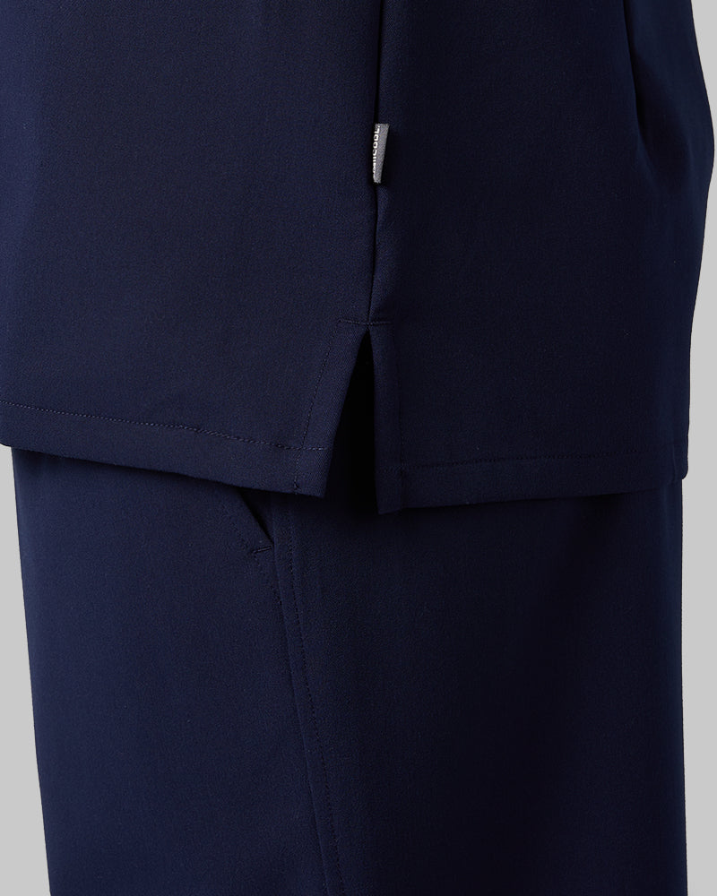 WOMEN'S 2-POCKET V-NECK SCRUB TOP