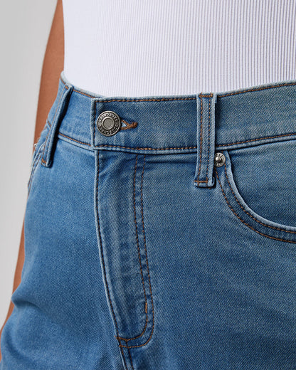 WOMEN'S STRETCH COMFORT JEAN BERMUDA SHORT